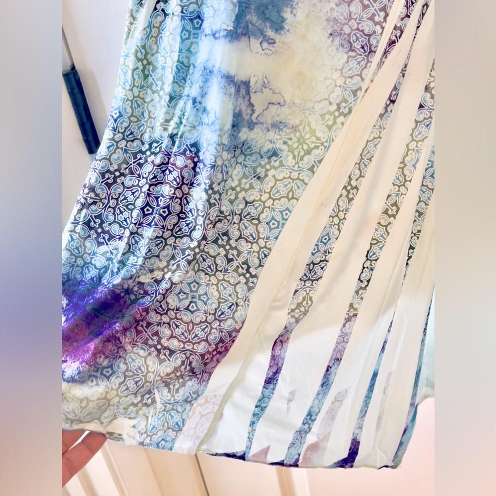 World Unity Blouse - Picture 6 of 7